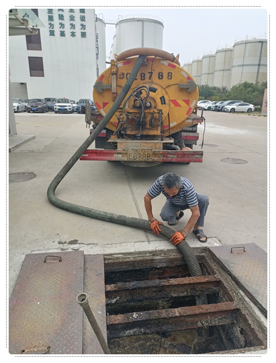 桥头镇隔油池清掏