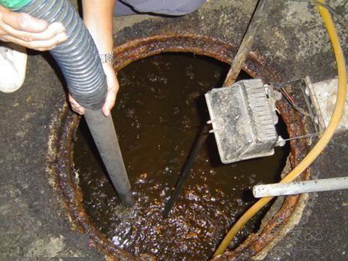 桥头镇隔油池清理